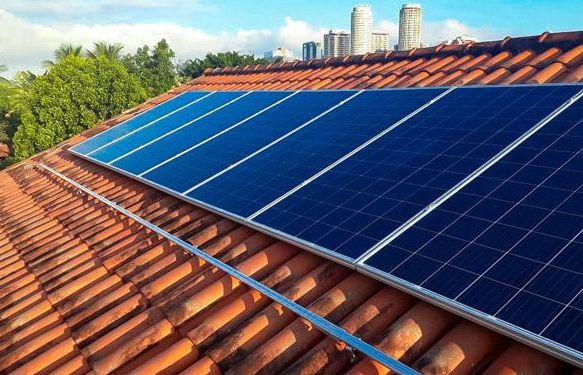 Painéis solares numa moradia